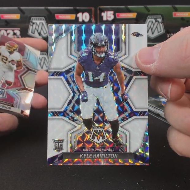 2022 Panini Mosaic Football 1