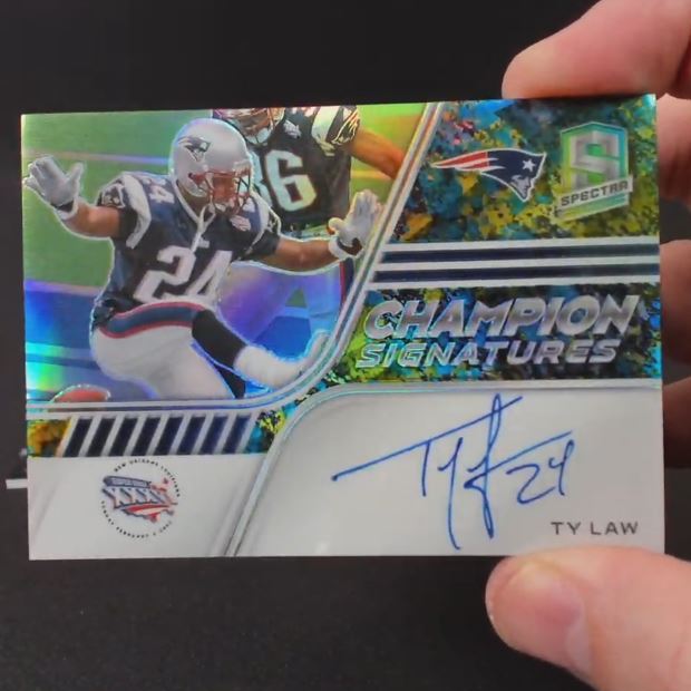 2022 Panini Spectra Football 17